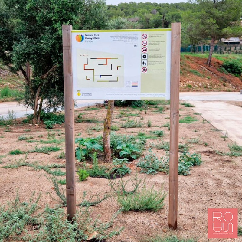 Cartellera de Fusta per a Circuits Exteriors: Parkour, Biosaludable i Caní